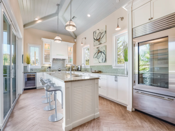 Stunning Luxurious Pool Home For Anna Maria Island North End Vacation Retreat